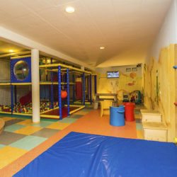grosser-kinderspielbereich-restaurant-jagdhof-1