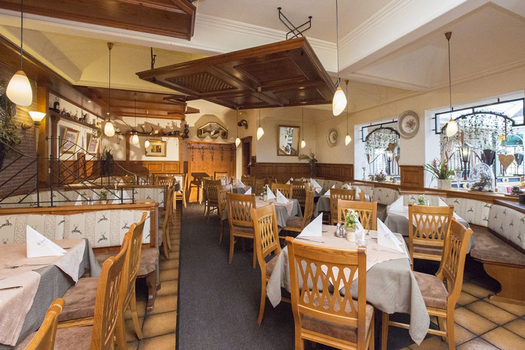 Restaurant, Pizzeria, Kinderwirt & Take-away Jagdhof, Restaurant in Flachau